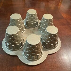 Nordic Ware Cake Pan Ice Cream Cone Cupcake Gelatin Mold Made In USA
